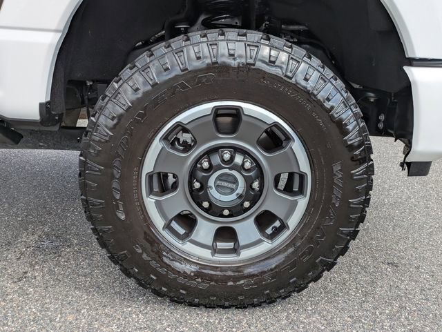 Certified 2024 Ford F350 Platinum w/ Tremor Off-Road Package AWD/4WD image 11