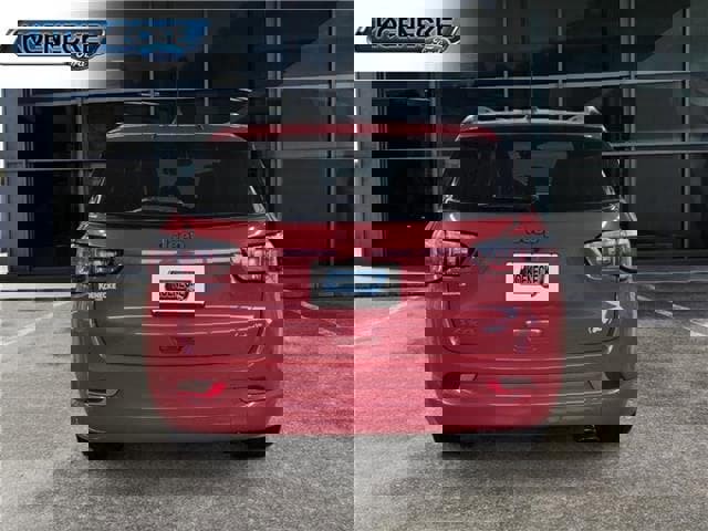 Used 2022 Jeep Compass Limited image 3