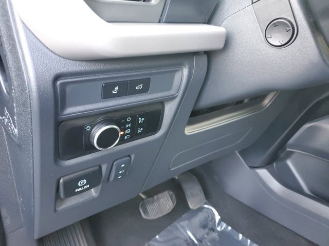 Certified 2024 Ford Expedition Max XLT image 17