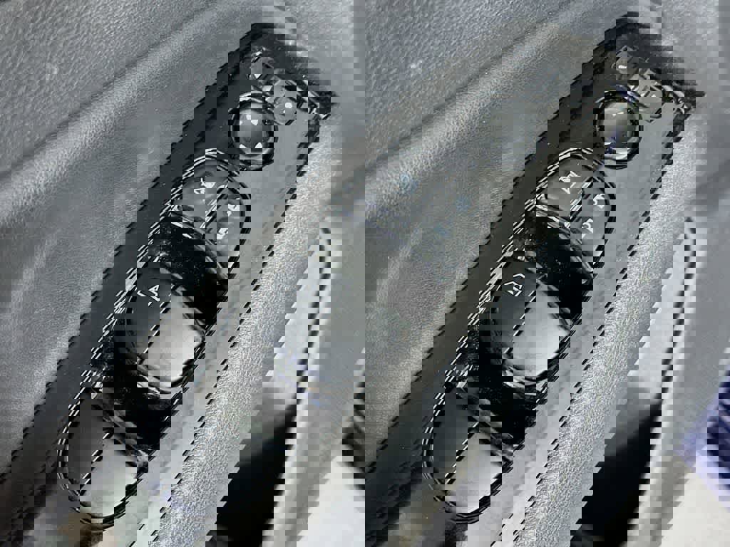 Used 2024 Nissan Altima 2.5 SR image 25