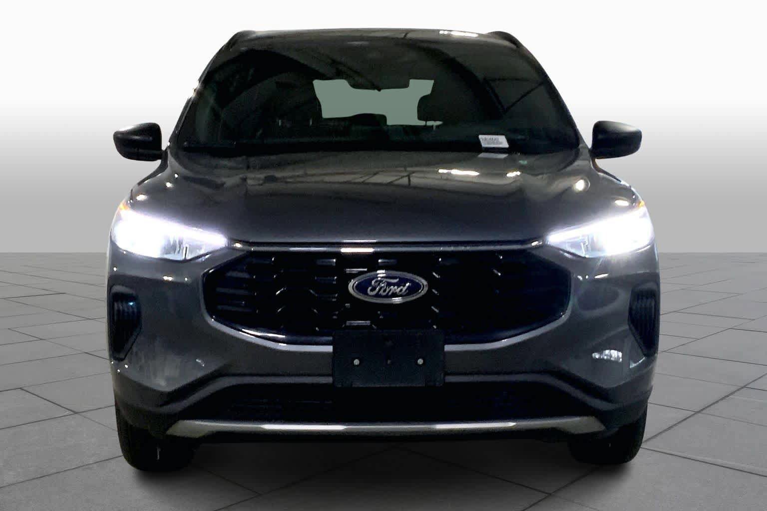 Certified 2025 Ford Escape ST-Line AWD/4WD image 6