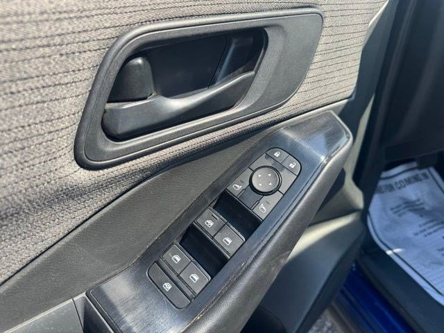 Used 2023 Nissan Rogue S AWD/4WD image 12