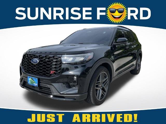 Certified 2025 Ford Explorer ST RWD image 1