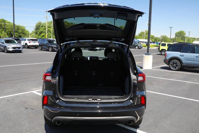 Certified 2023 Ford Escape ST-Line w/ Tech Pack #1 AWD/4WD image 12