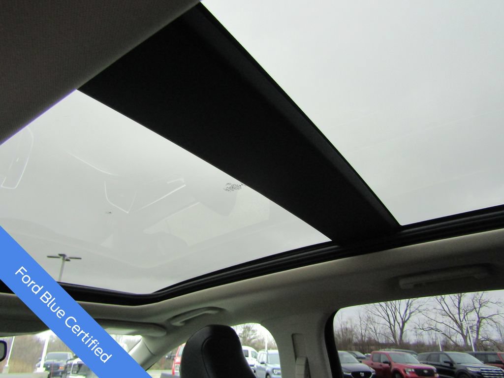 Certified 2023 Ford Edge Titanium w/ Equipment Group 301A AWD/4WD image 15