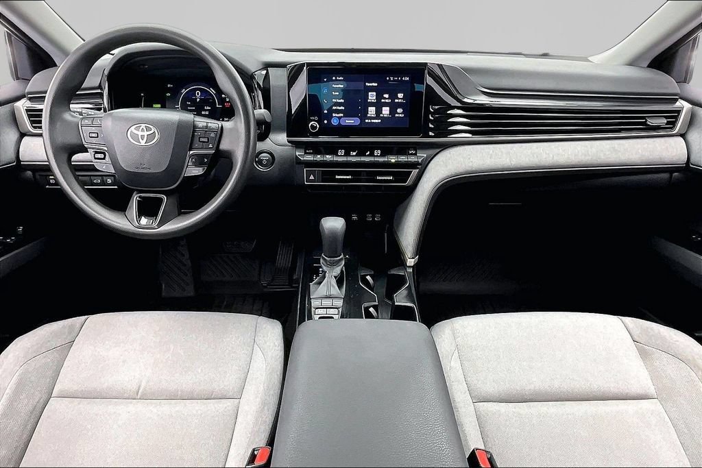 Used 2025 Toyota Camry LE w/ Convenience Package FWD image 16