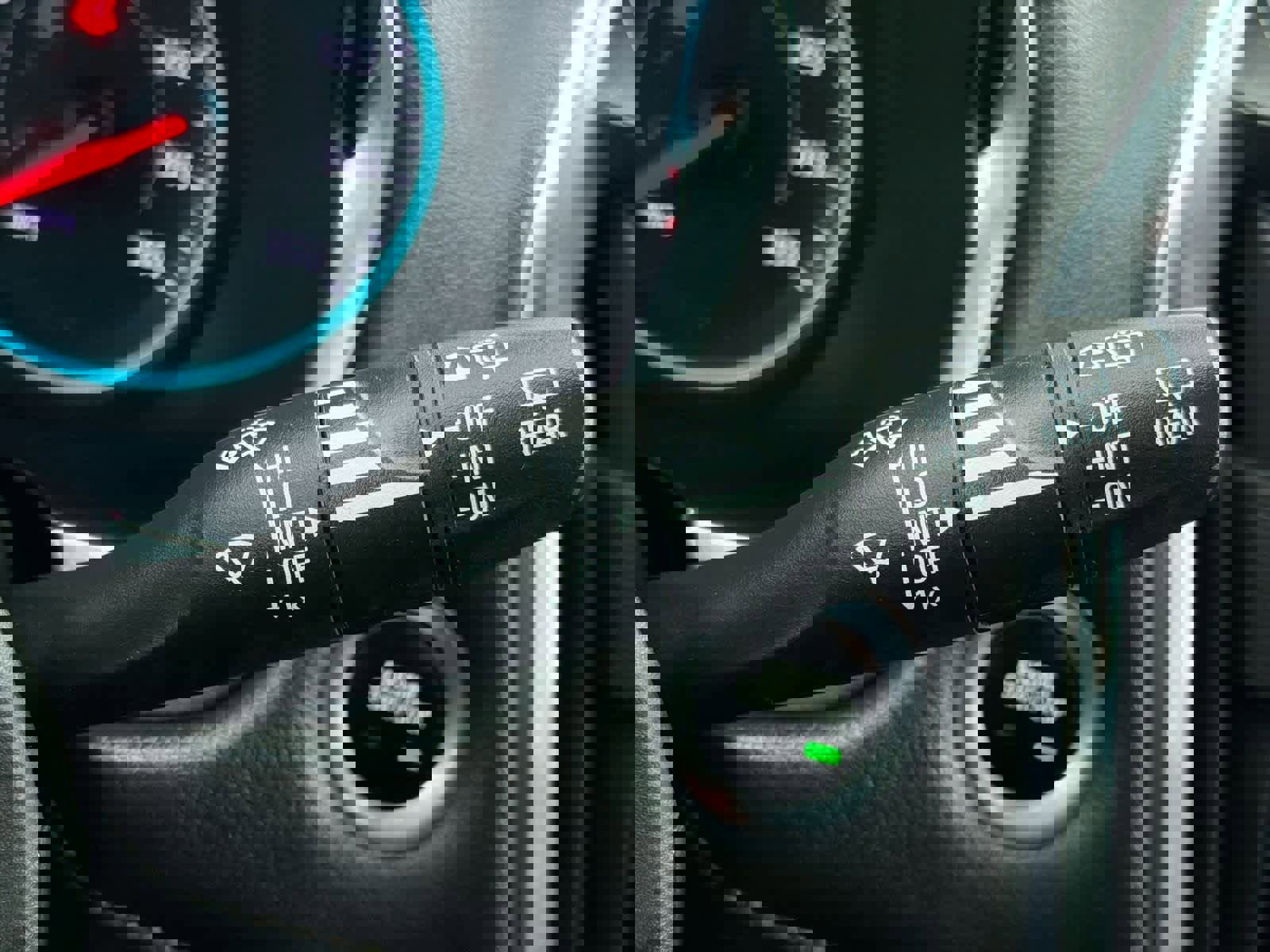 Used 2023 Chevrolet Traverse LT image 26