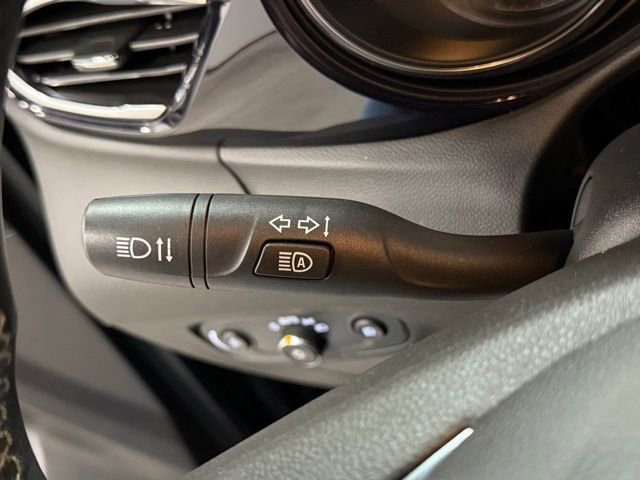 Used 2022 Buick Encore GX Select w/ Sport Touring Package image 20