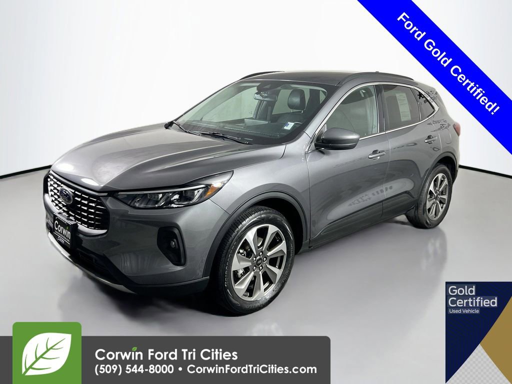 Certified 2025 Ford Escape Platinum AWD/4WD image 5