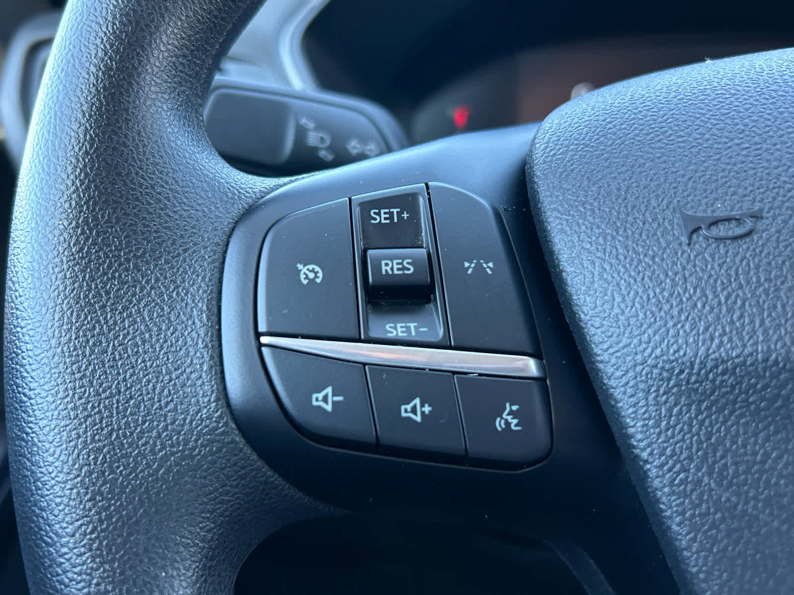 Certified 2025 Ford Escape Active image 32