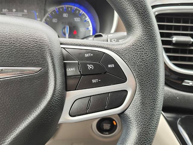 Used 2021 Chrysler Voyager LX FWD image 26