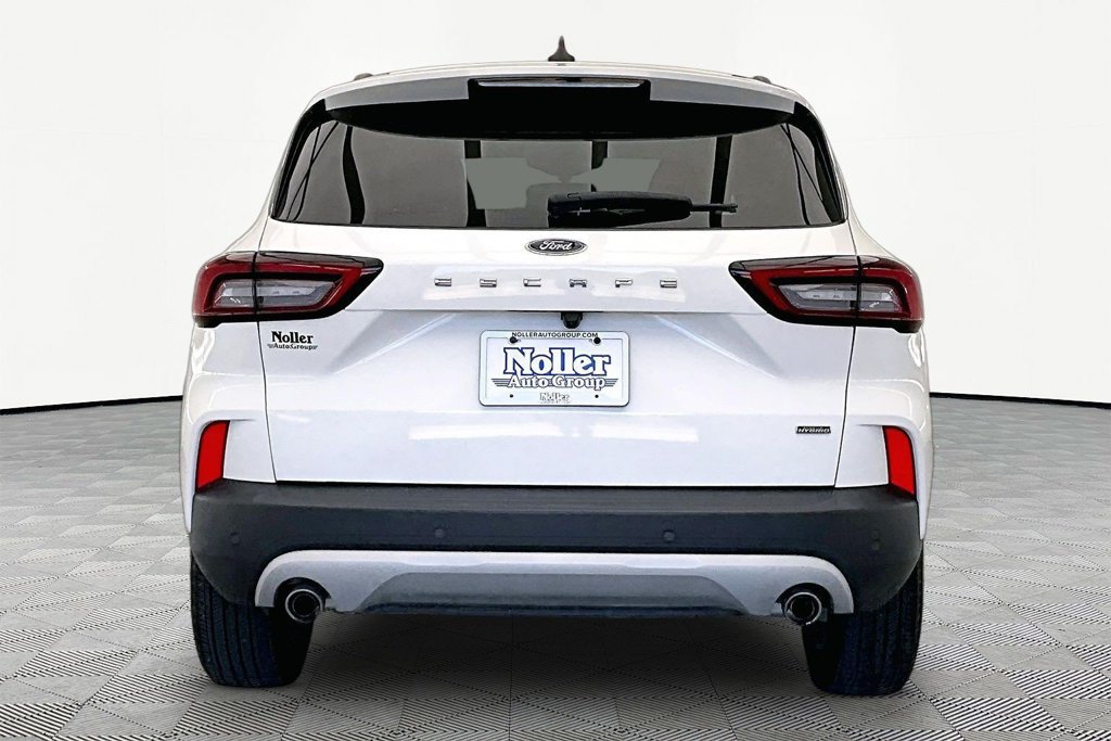 Certified 2023 Ford Escape SE FWD image 4