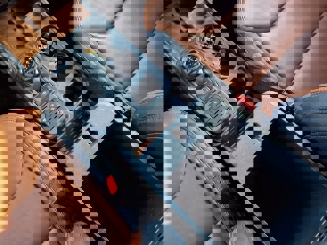 Certified 2022 Ford Maverick Lariat w/ Lariat Luxury Package image 16