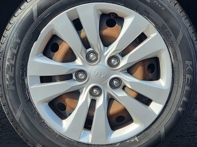 Used 2020 Kia Soul LX image 16