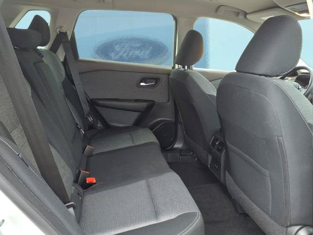 Used 2023 Nissan Rogue SV AWD/4WD image 14