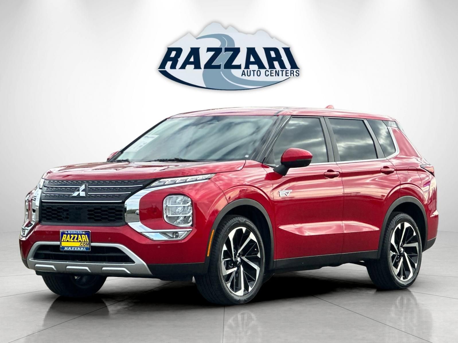 Used 2023 Mitsubishi Outlander 4WD Plug-In Hybrid image 7