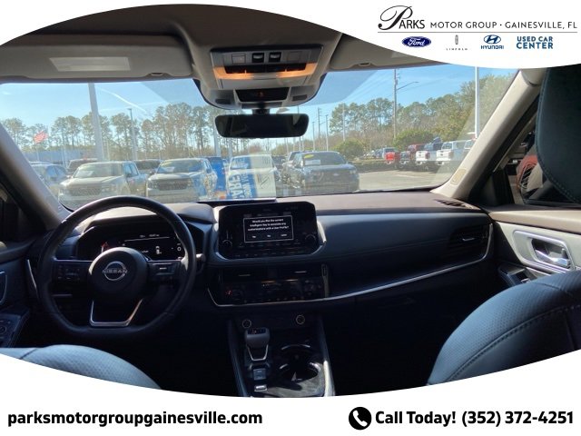 Used 2022 Nissan Rogue Platinum w/ Head-Up Display Package image 18