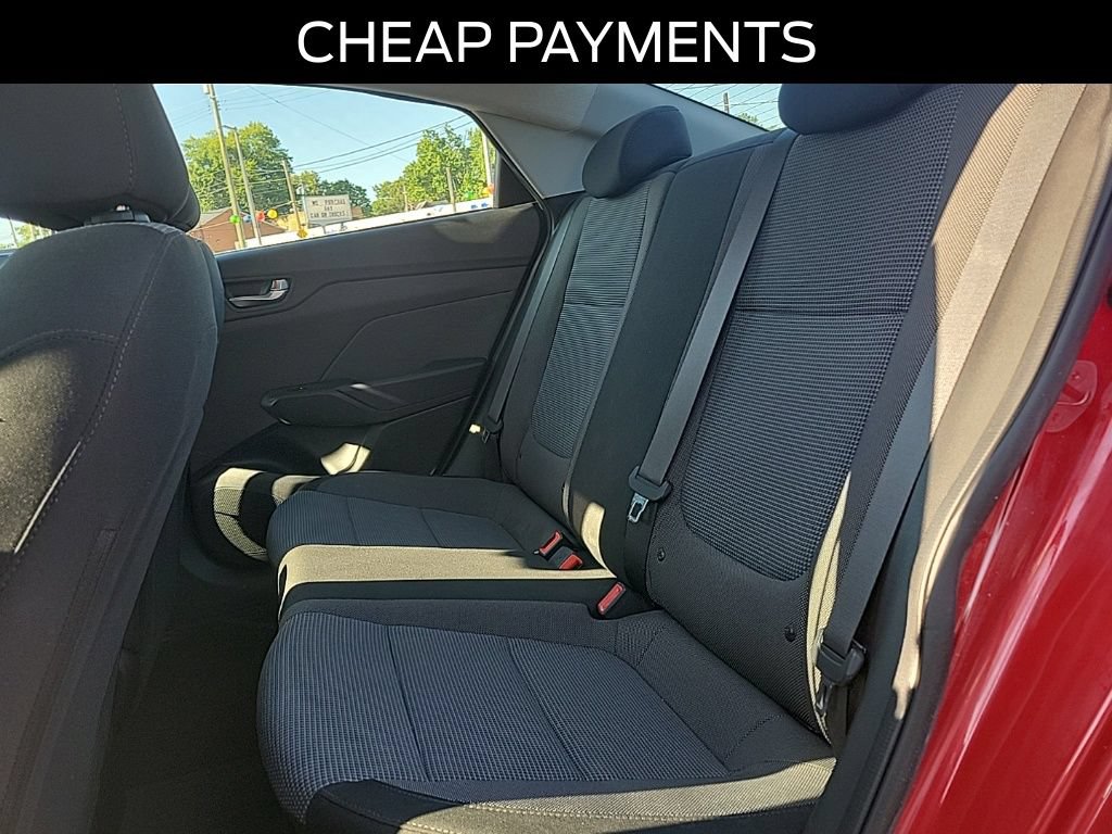 Used 2022 Hyundai Accent Limited FWD image 11
