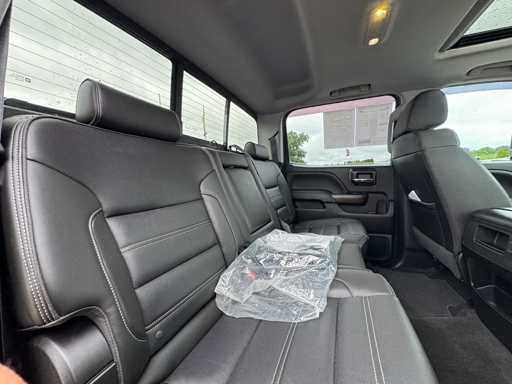 Used 2018 GMC Sierra 3500 Denali w/ Duramax Plus Package AWD/4WD image 18