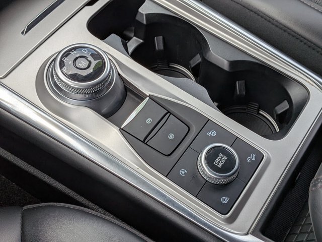 Certified 2020 Ford Explorer Platinum w/ Premium Technology Package AWD/4WD image 28