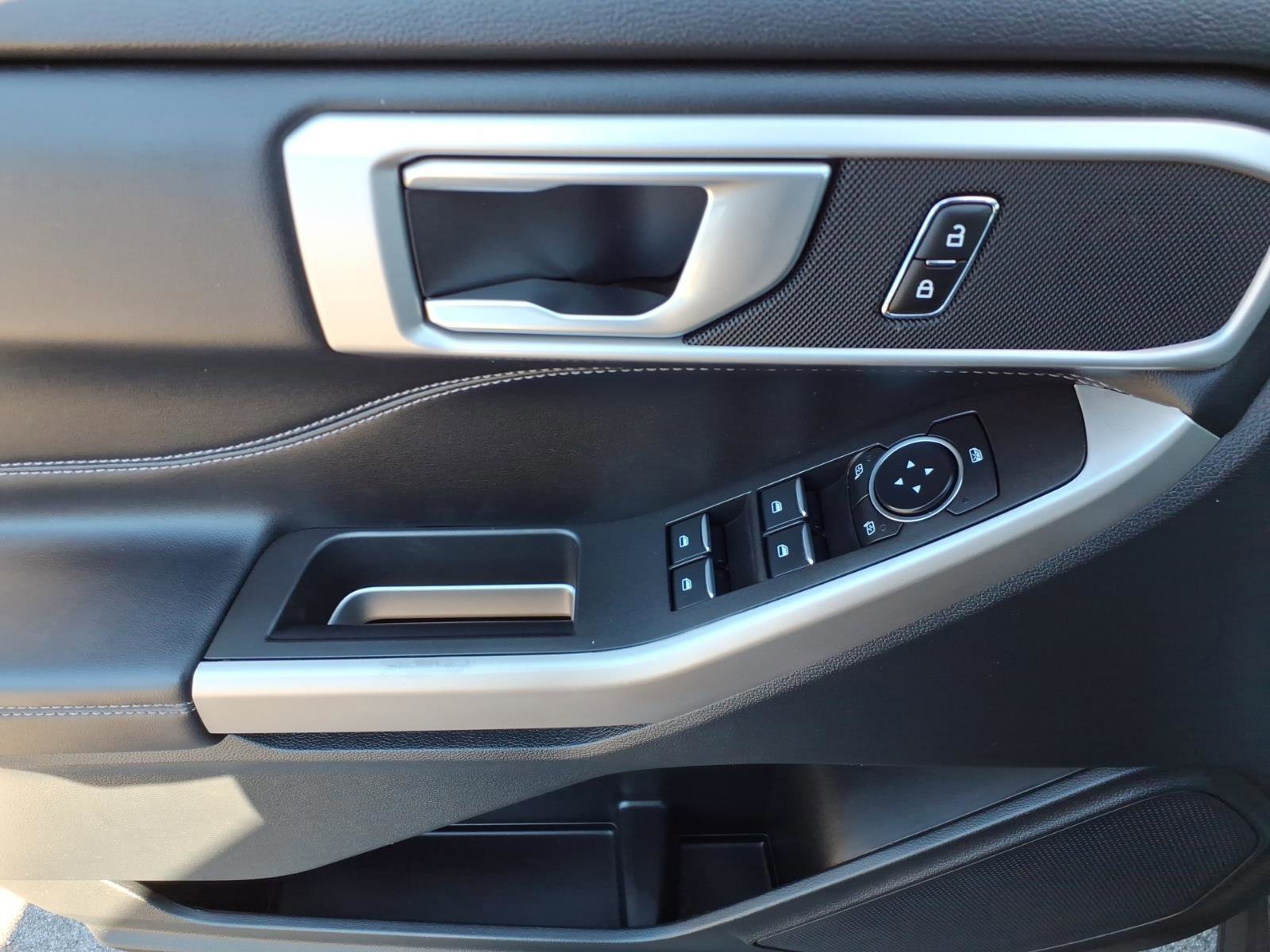 Certified 2023 Ford Explorer XLT w/ Class IV Trailer Tow Package image 10