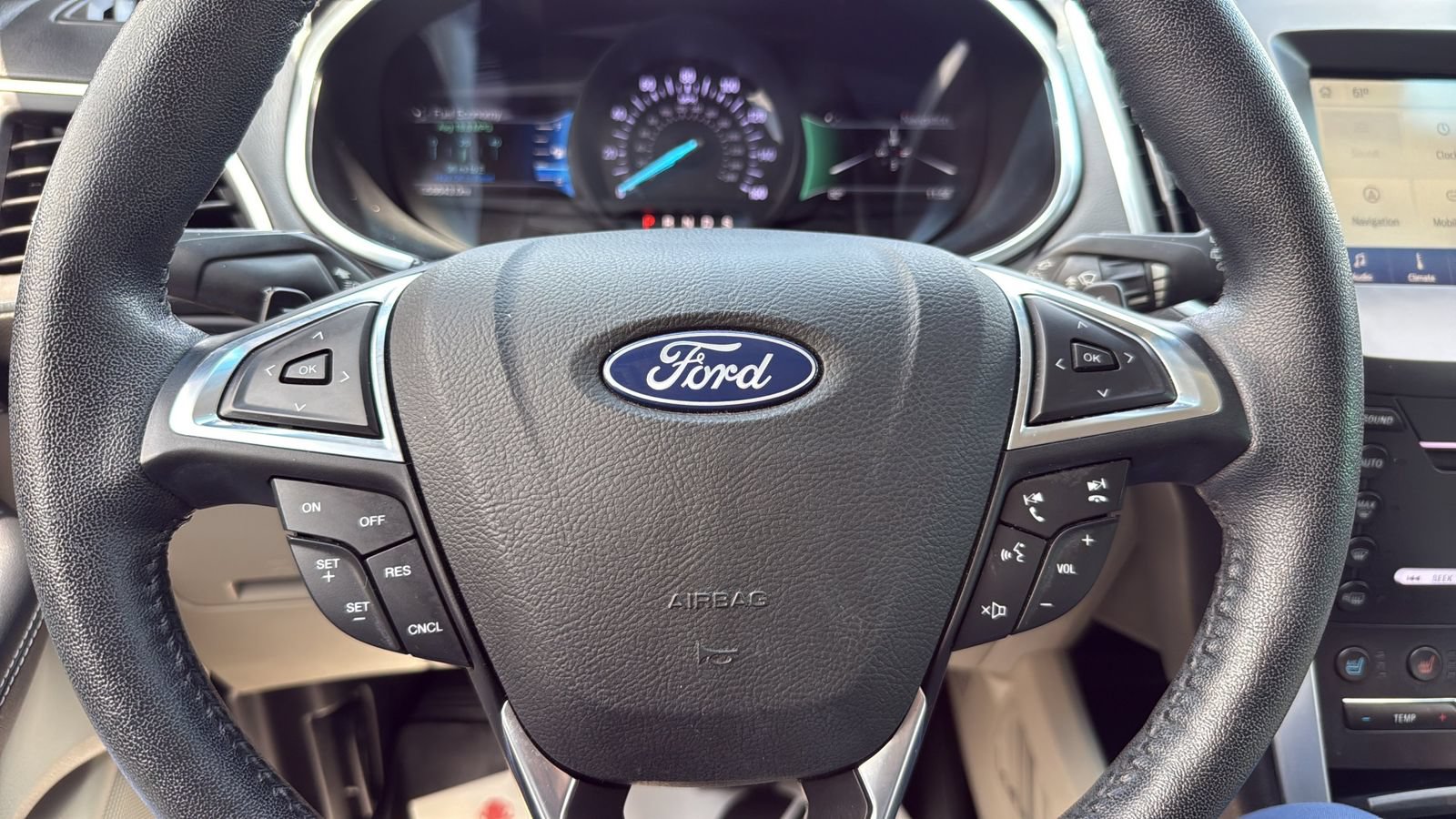 Certified 2018 Ford Edge Titanium w/ Equipment Group 301A FWD image 13