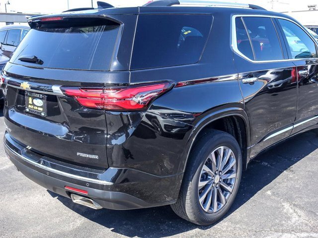 Used 2022 Chevrolet Traverse Premier AWD/4WD image 9