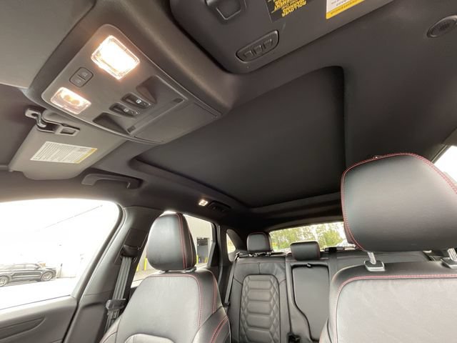 Certified 2023 Ford Escape ST-Line Elite w/ Premium Technology Package AWD/4WD image 22