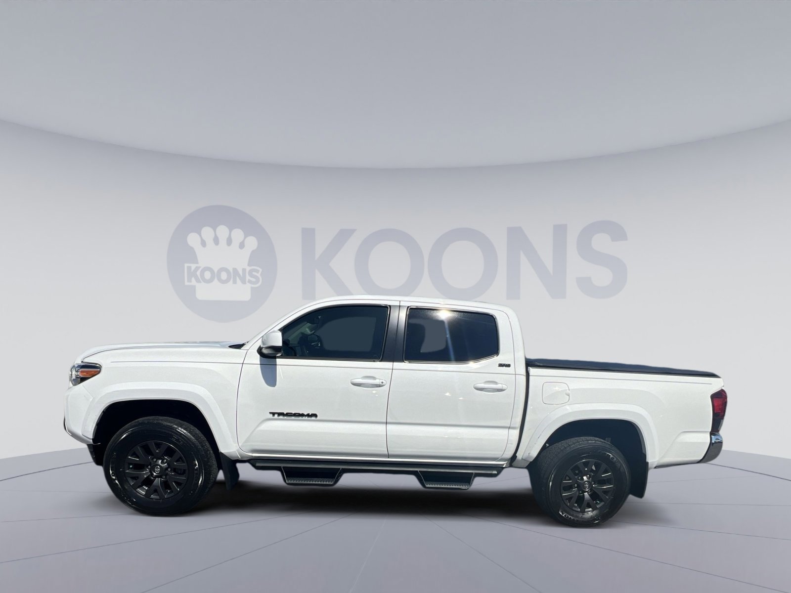 Used 2020 Toyota Tacoma SR5 image 2