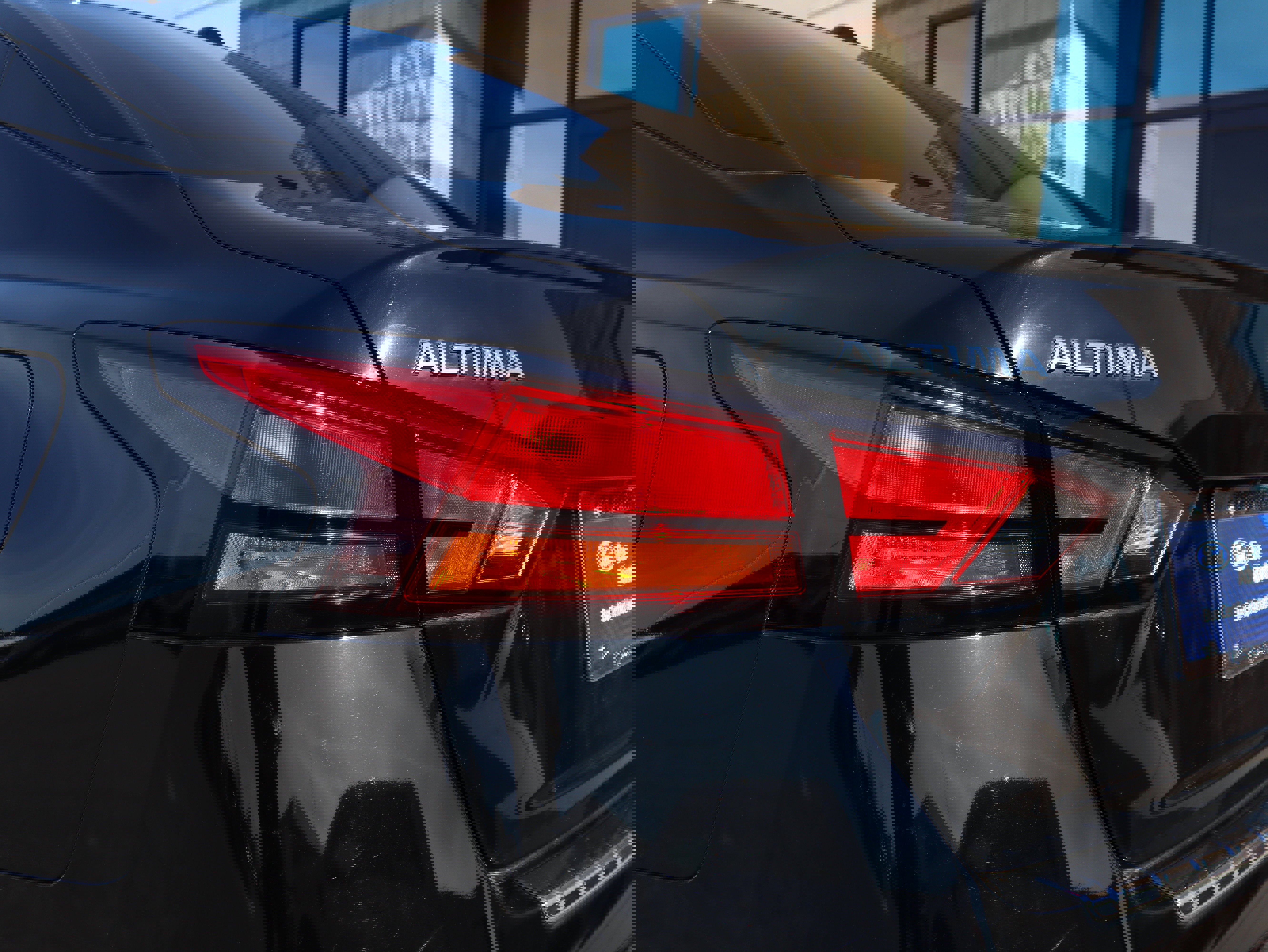 Used 2022 Nissan Altima 2.5 SR image 18