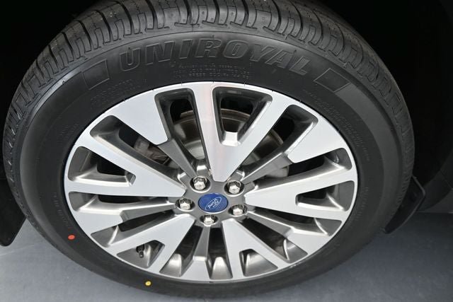 Certified 2022 Ford Escape Titanium w/ Class II Trailer Tow Package AWD/4WD image 16