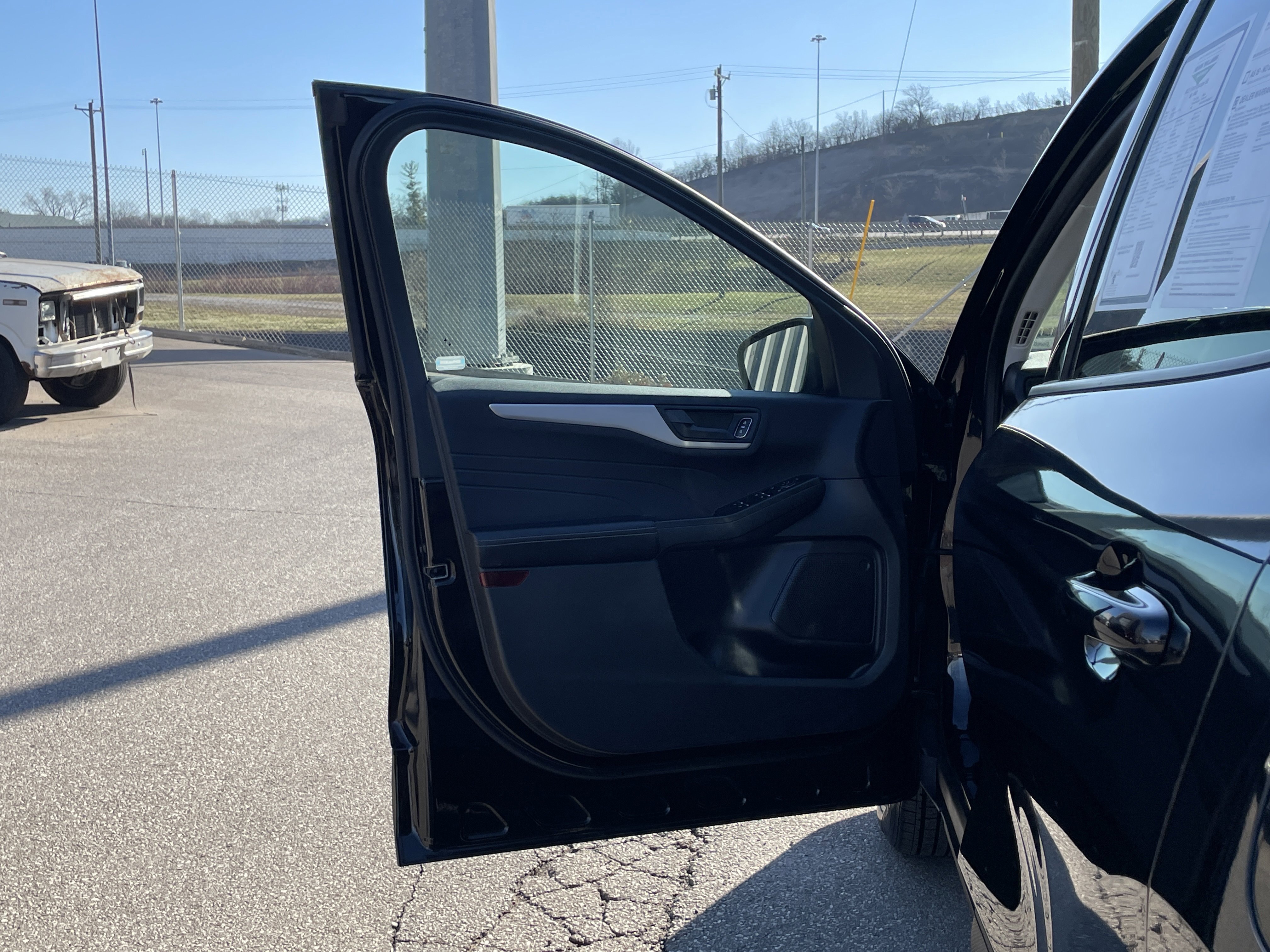 Certified 2022 Ford Escape SE w/ Cold Weather Package image 29