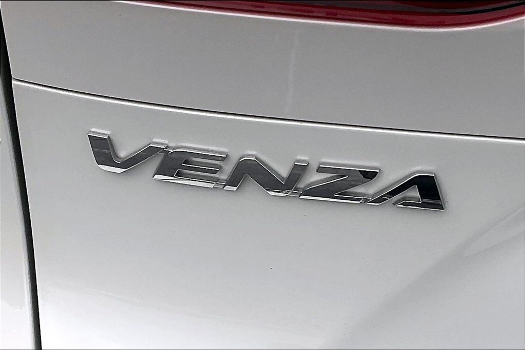 Used 2022 Toyota Venza XLE AWD/4WD image 31