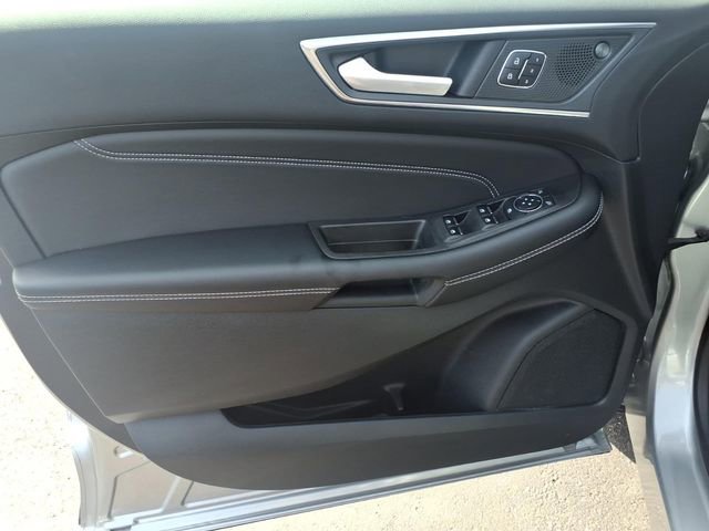 Certified 2024 Ford Edge Titanium AWD/4WD image 11