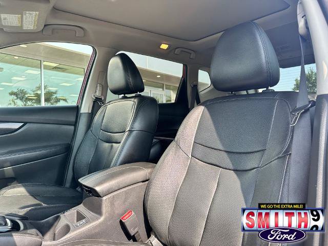 Used 2017 Nissan Rogue SL w/ SL Premium Package AWD/4WD image 17