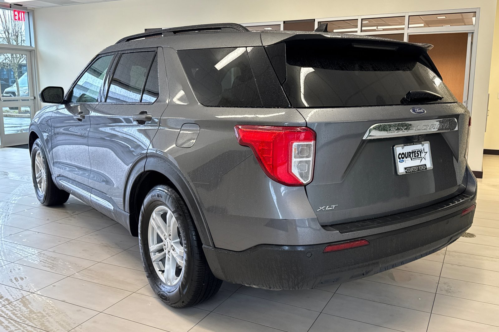Certified 2021 Ford Explorer XLT image 6