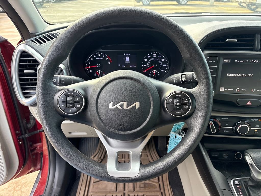 Used 2022 Kia Soul LX image 17
