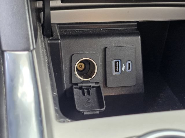 Certified 2022 Ford Explorer Limited RWD image 21