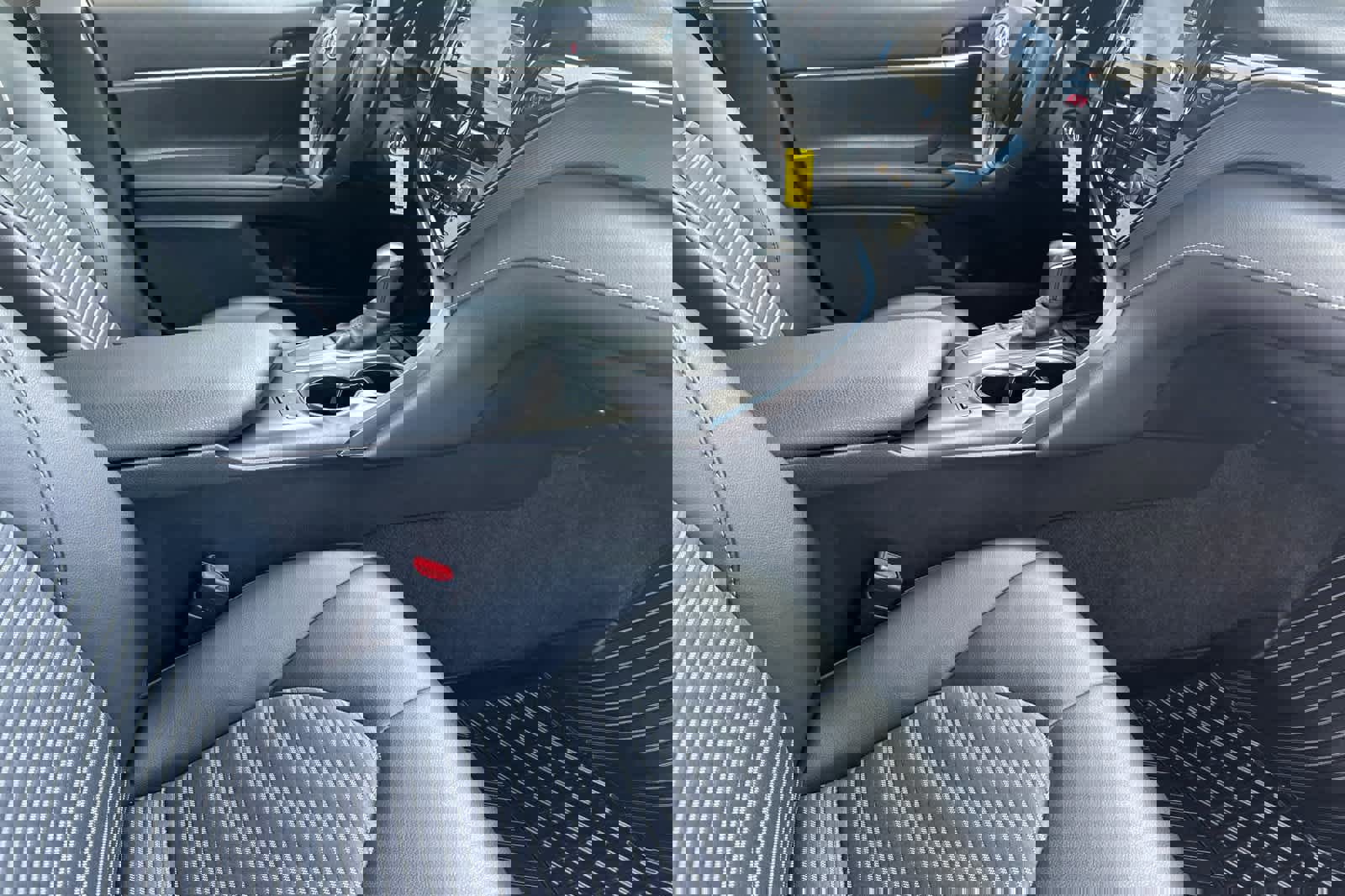 Used 2024 Toyota Camry SE FWD image 15