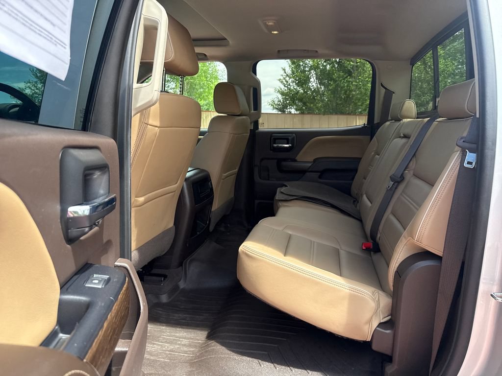 Used 2019 GMC Sierra 2500 Denali w/ Duramax Plus Package AWD/4WD image 18