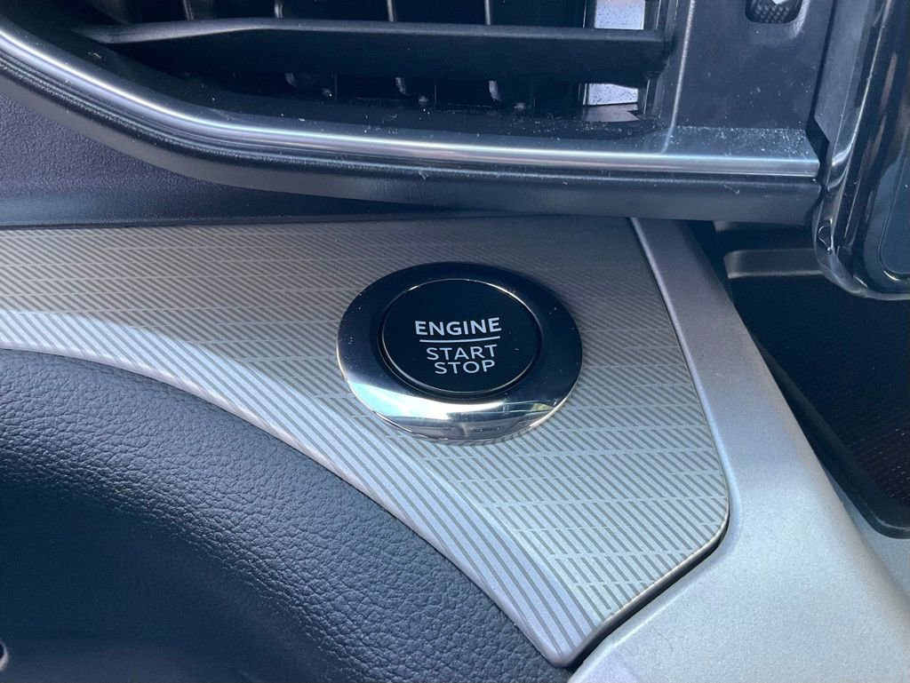 Certified 2024 Ford Explorer XLT w/ Equipment Group 202A image 25