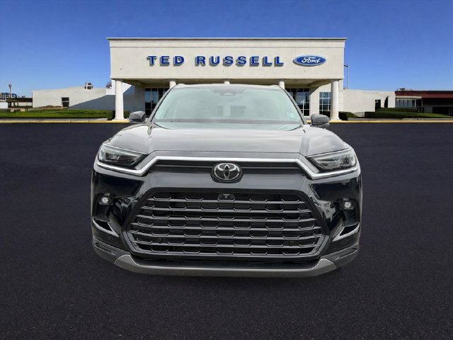 Used 2025 Toyota Grand Highlander AWD image 3