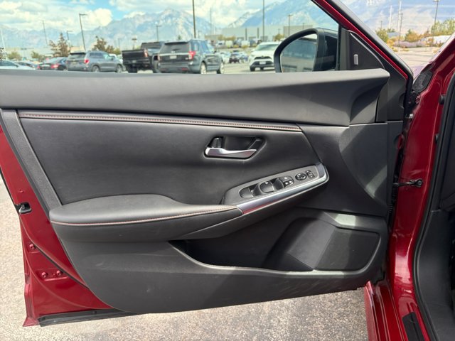 Used 2022 Nissan Sentra SR w/ Electronics Package FWD image 13