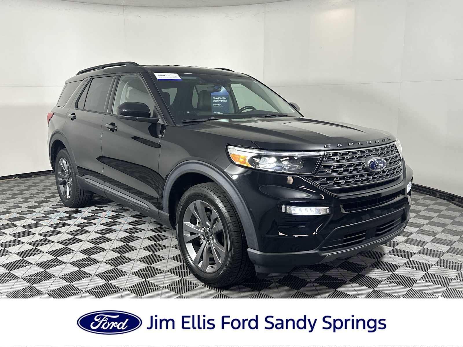 Certified 2022 Ford Explorer XLT w/ Equipment Group 202A