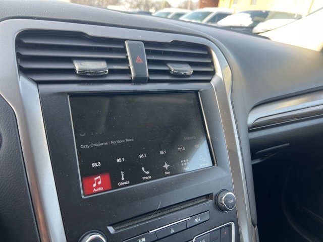 Certified 2018 Ford Fusion SE w/ Fusion SE Technology Package image 13