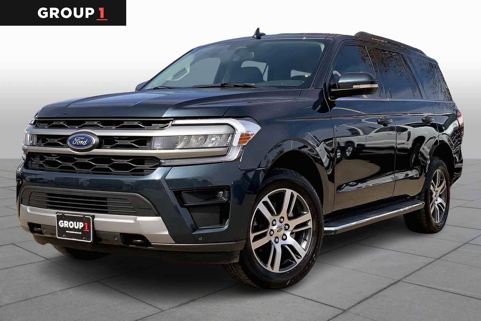 Certified 2023 Ford Expedition XLT image 5
