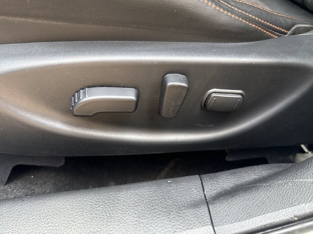 Used 2020 Nissan Maxima SR w/ Sport Mat Group FWD image 12
