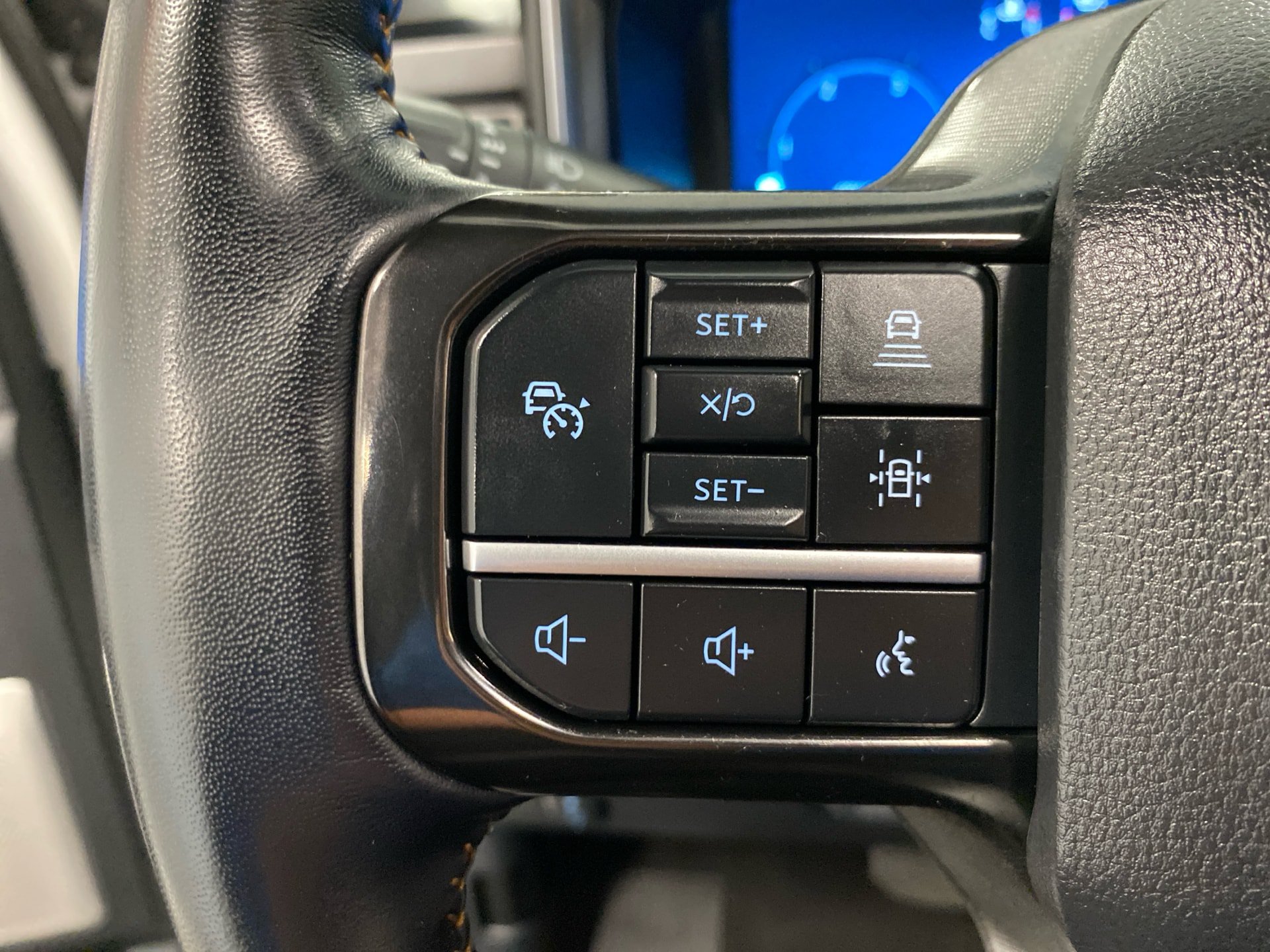 Certified 2024 Ford F250 Platinum AWD/4WD image 21