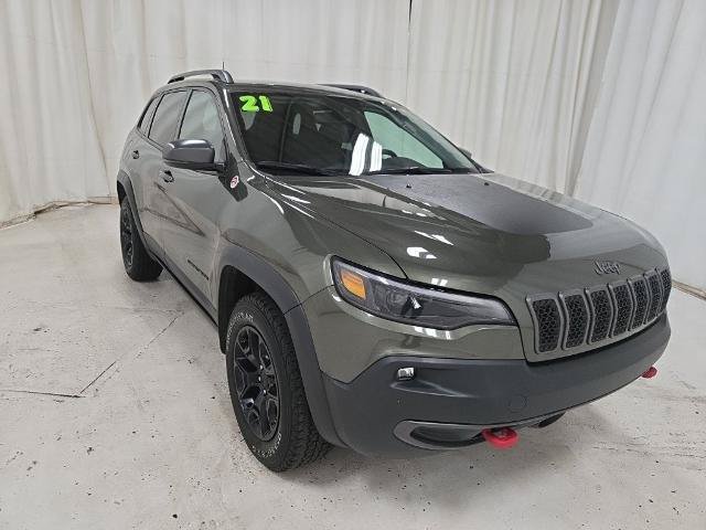 Used 2021 Jeep Cherokee Trailhawk w/ Trailer Tow Group AWD/4WD image 11