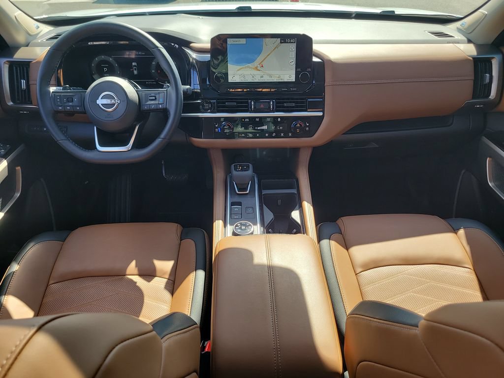 Used 2025 Nissan Pathfinder Platinum AWD/4WD image 13